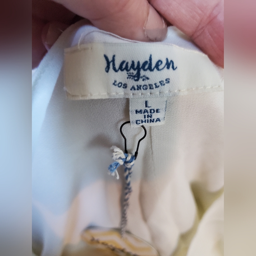 Hayden Los Angeles Pleated Cap Sleeve Blouse Cream Large NWT - Picture 6 of 9